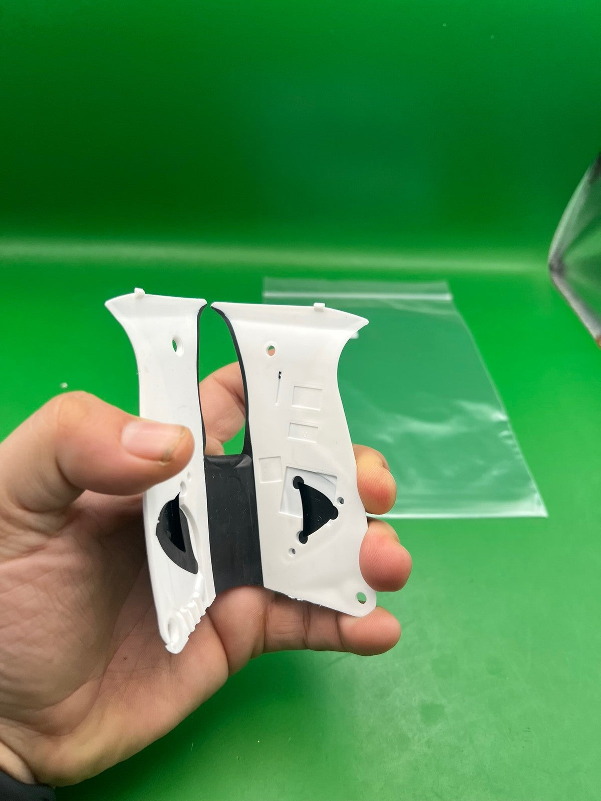 DLX Luxe Grip Panels Black White