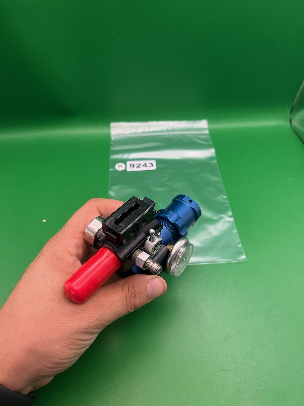 Smart Parts Max-Flo 4500 PSI HPA Tank Regulator Blue Black Red