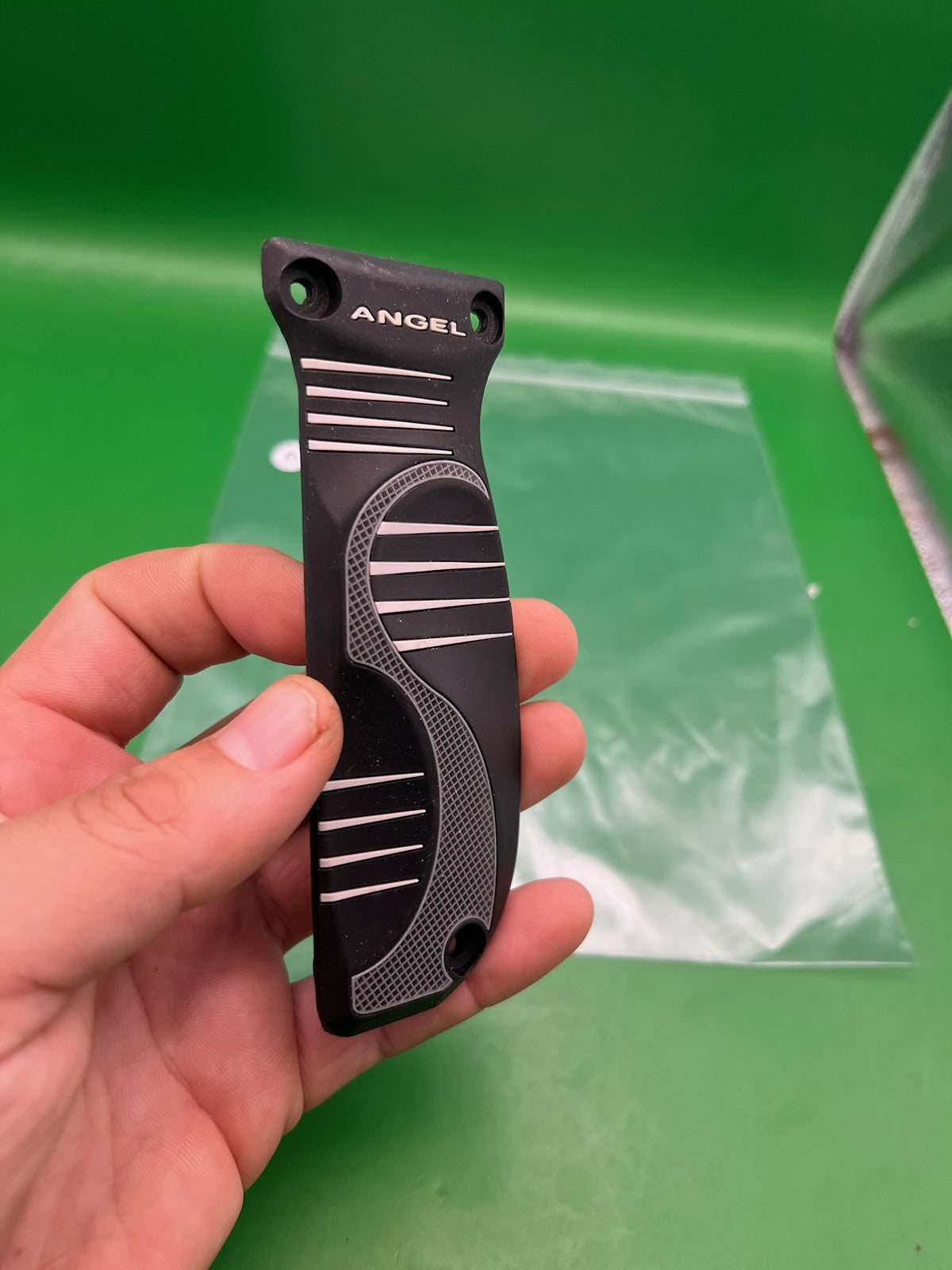 Left Side Angel Speed 90 Grip Panel