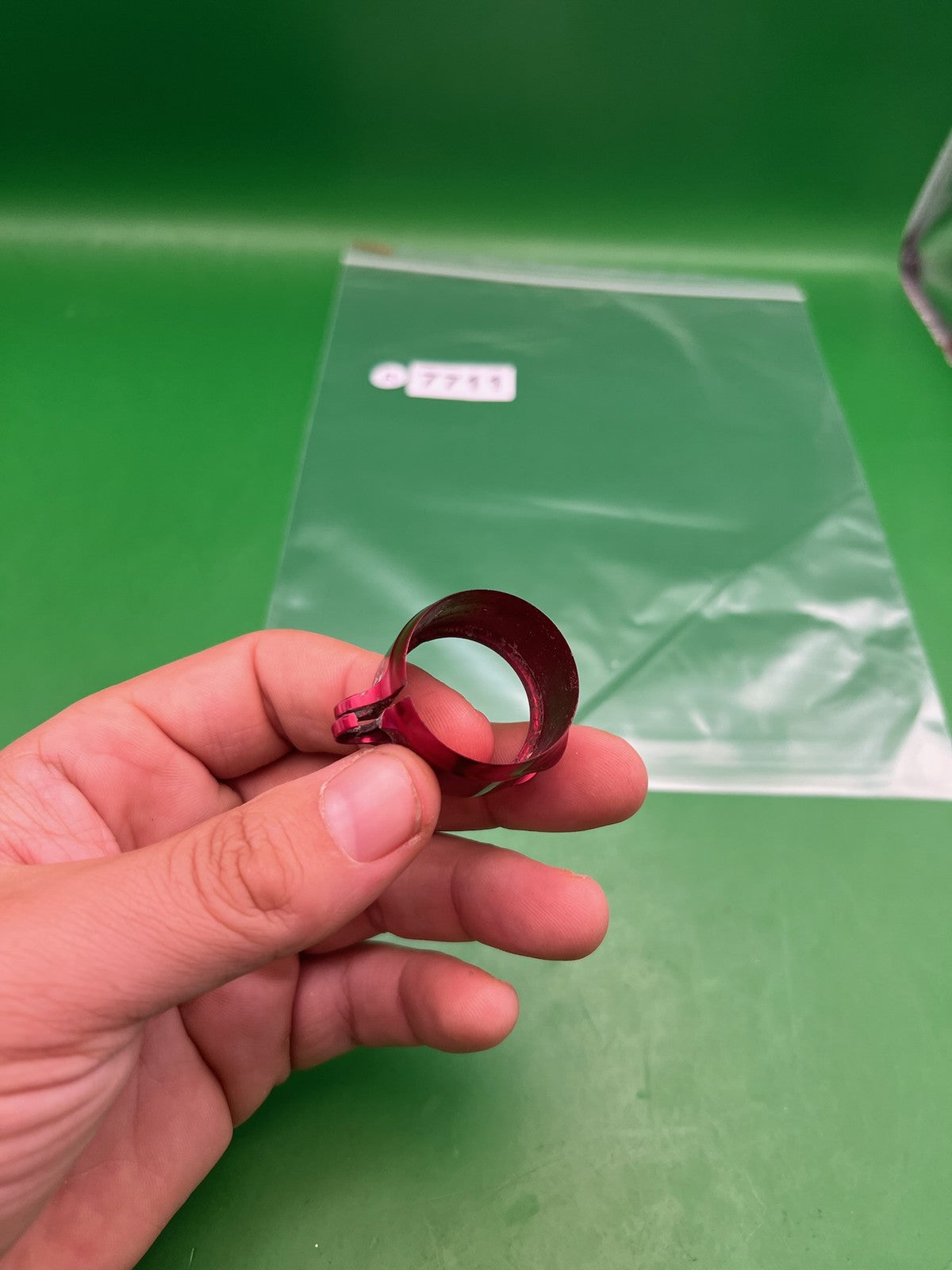 Red Dye Feedneck Collar