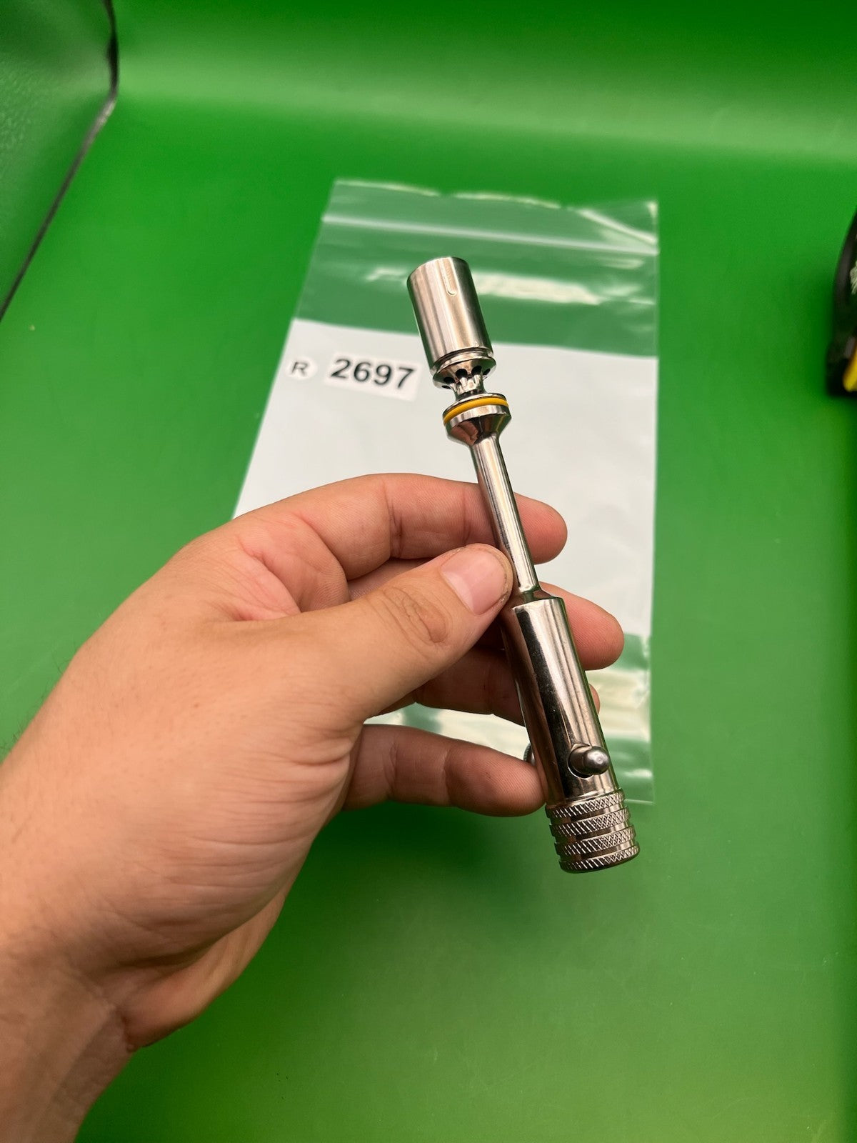 Autococker Bolt