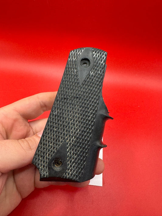 Smart Parts 1911/45 Style Grips Black