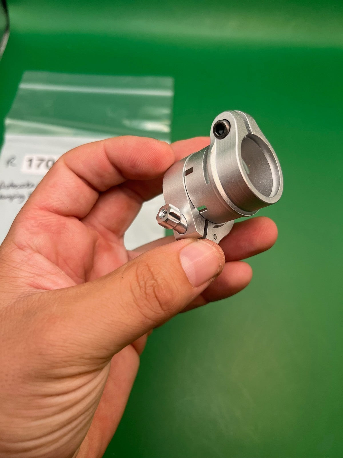 Autococker Clamping Feedneck