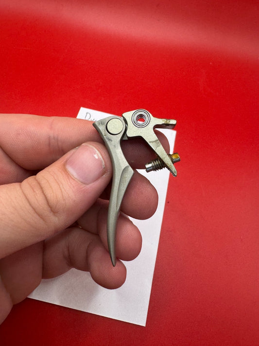 Dye DM12 Trigger