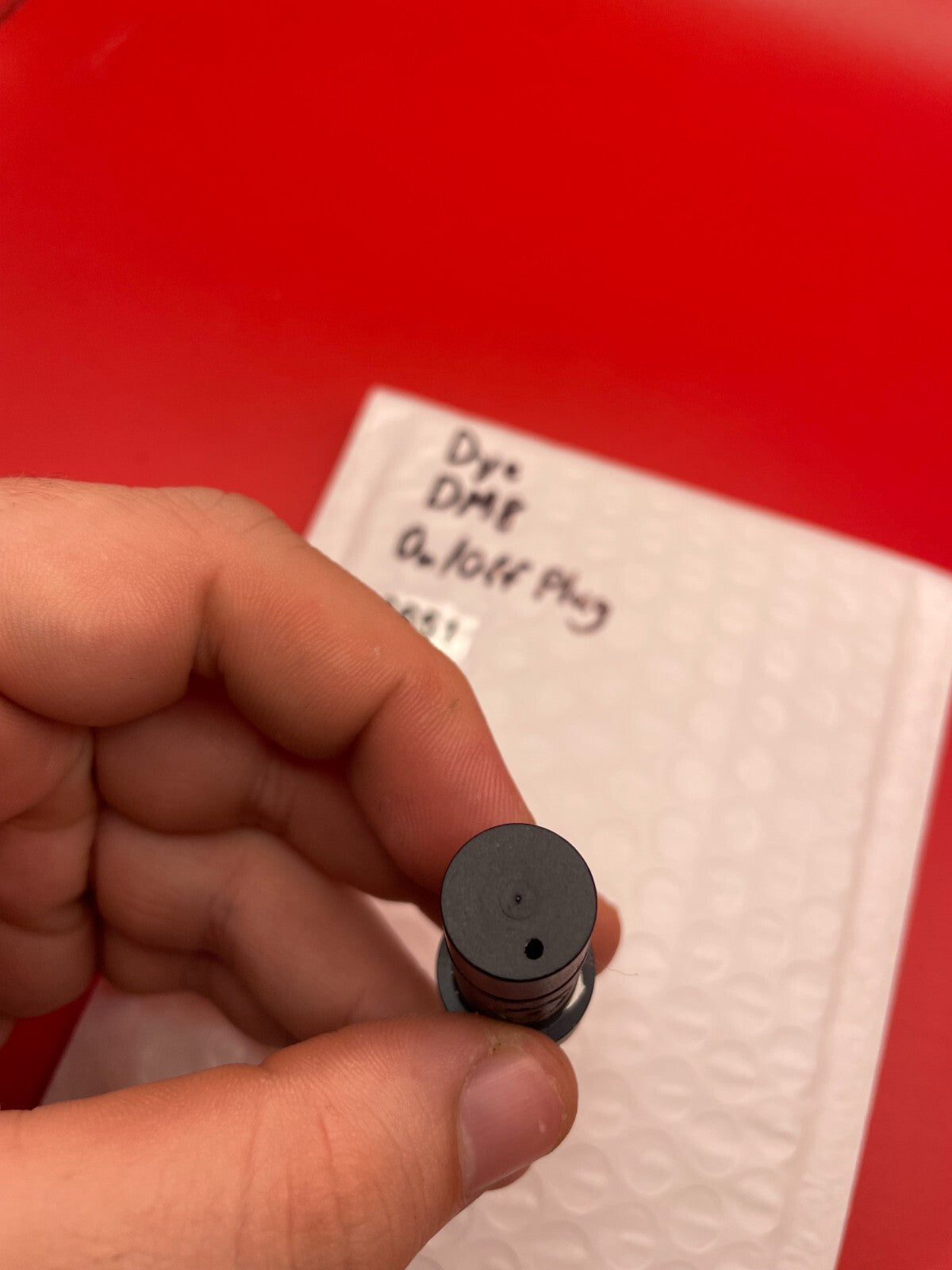 Dye DM8 On/Off Plug