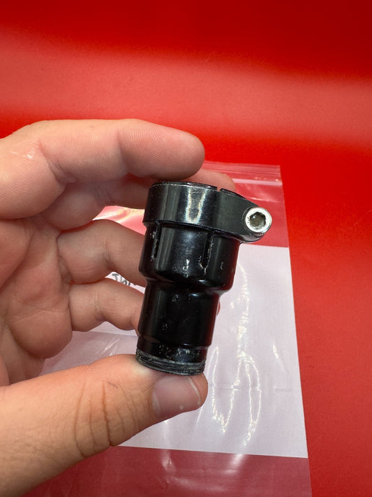 CCM Feedneck Angel Thread