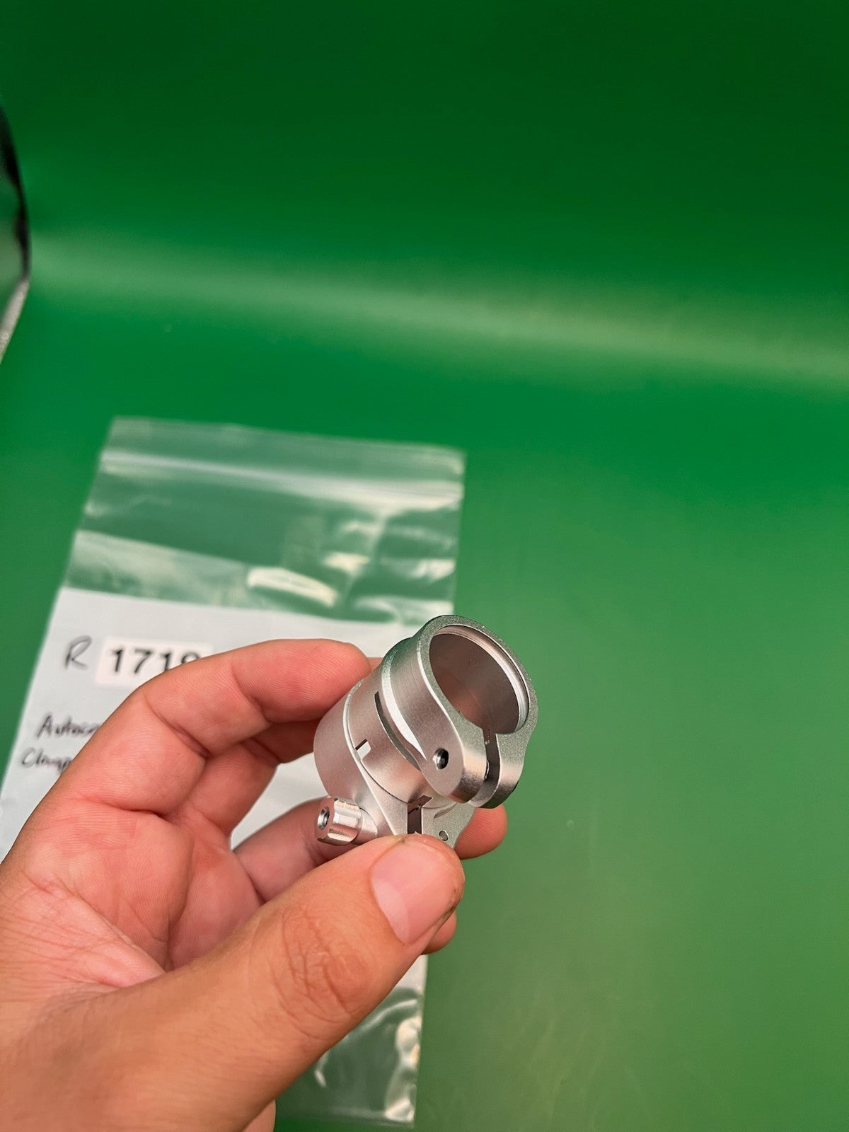 Autococker Clamping Feedneck