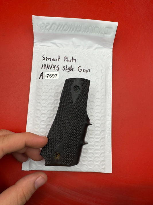 Smart Parts 1911/45 Style Grips