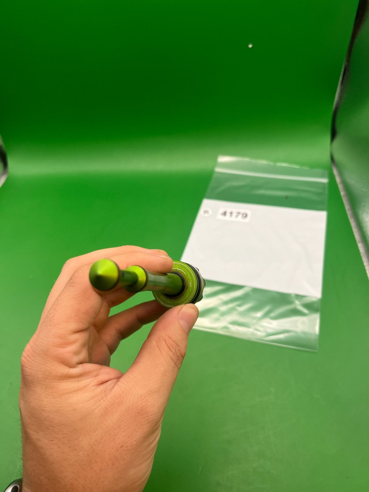 Hybrid Shocker Bolt Guide