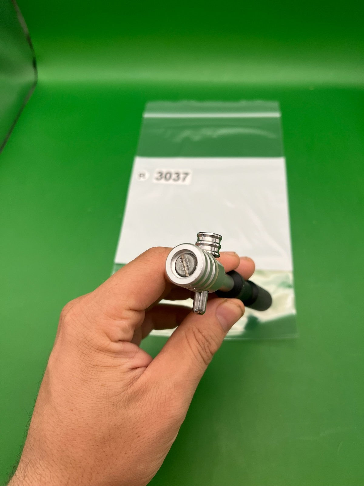 Autococker Bolt