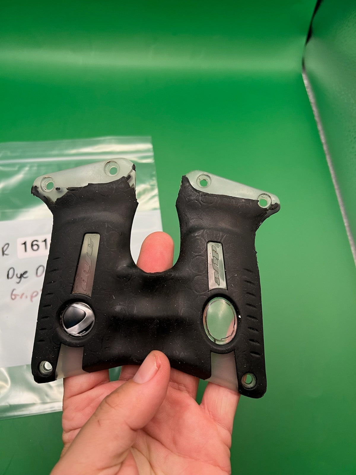 Dye DM Grips