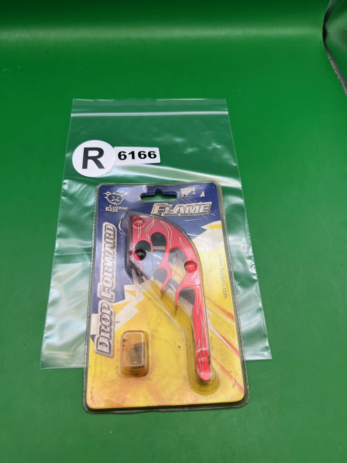 Extreme Rage Flame Drop Forward Red