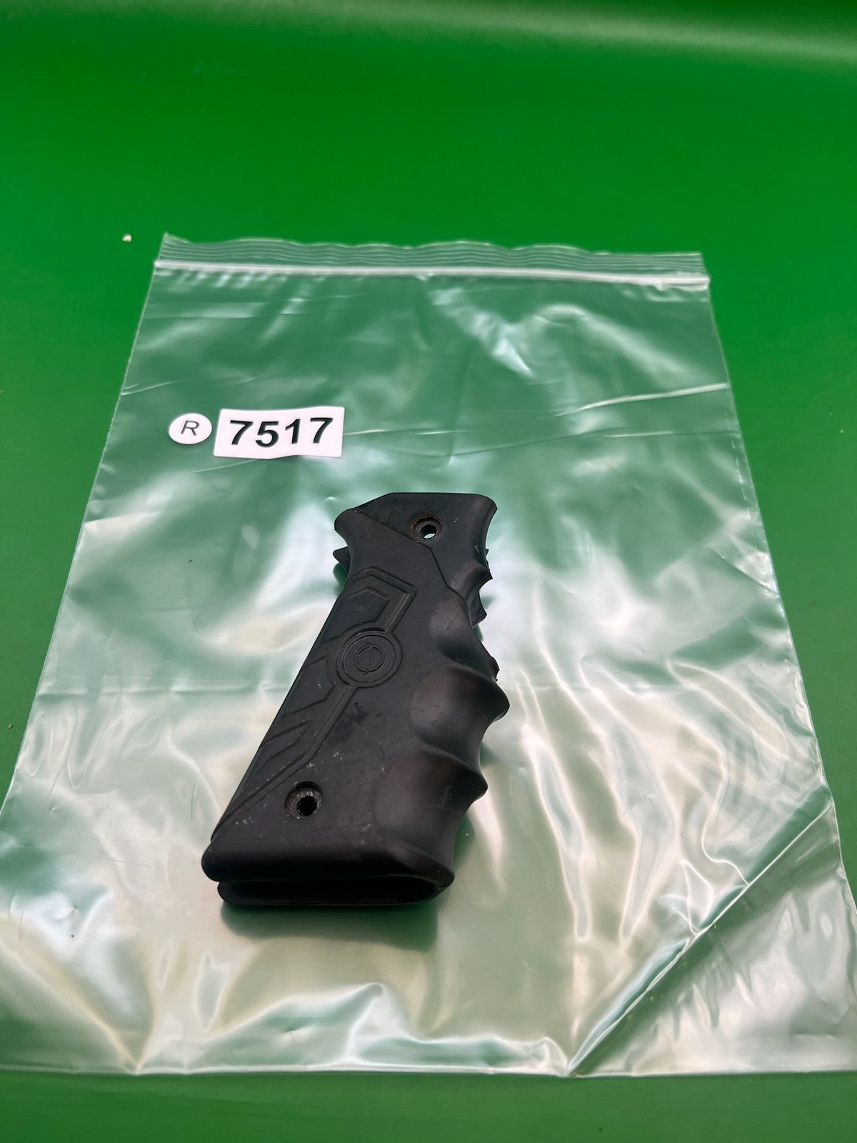 Smart Parts 1911/45 Style Shocker Grip Panels Matte Black Rubber