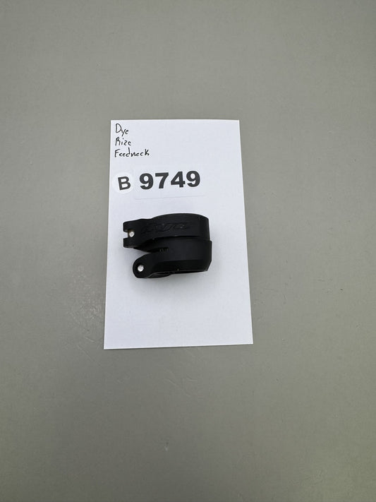 Dye Rize Feedneck