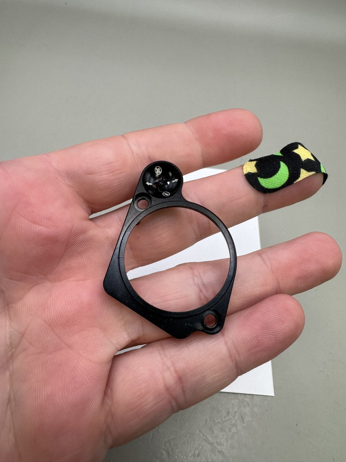 DLX Luxe 1.0 Speaker Bracket