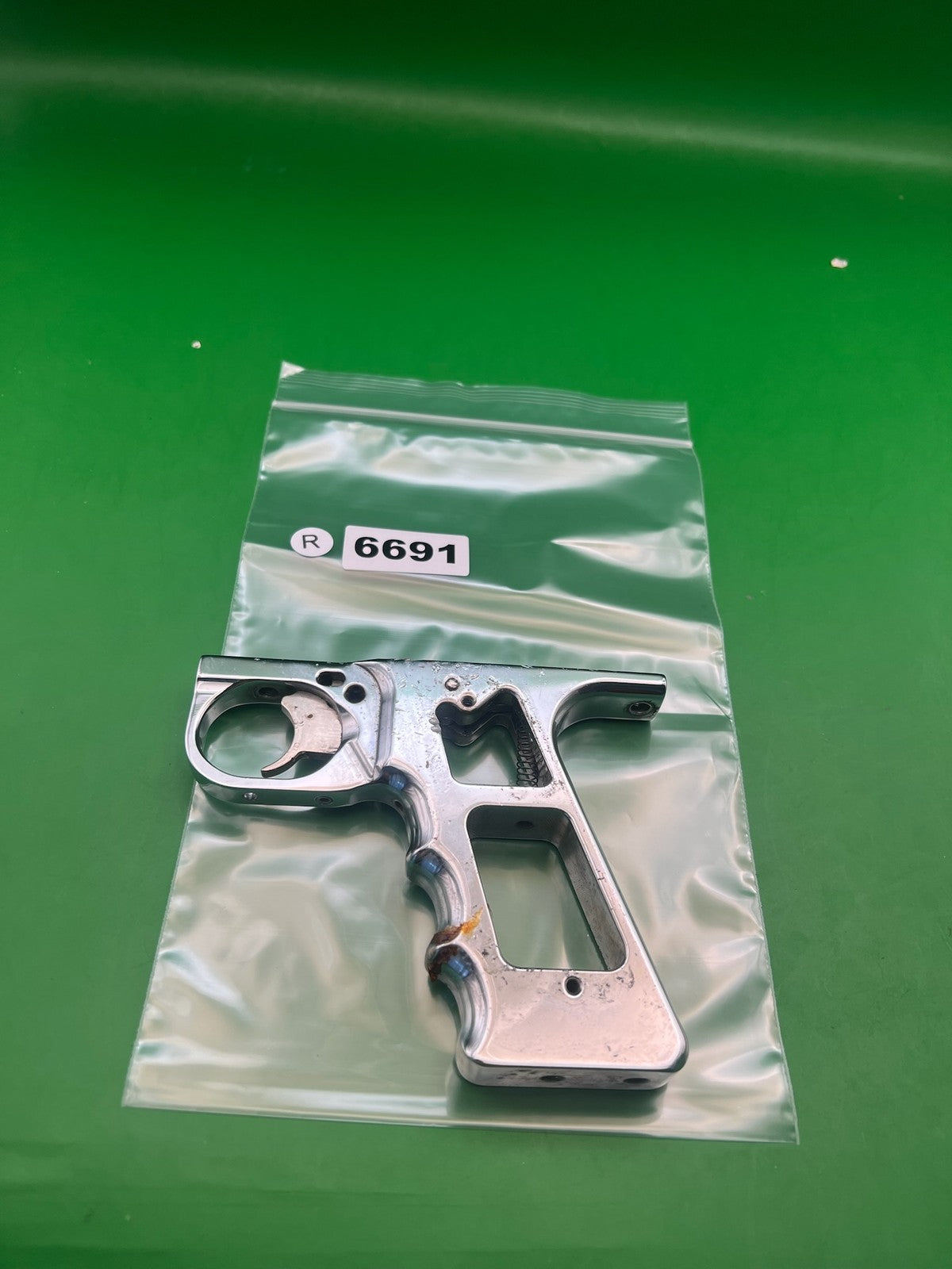 Autococker Kapp Groovy Frame - used paintball grip frame - chrome/silver