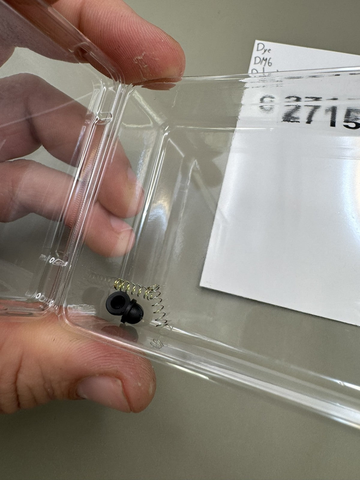 Dye DM6 Detents