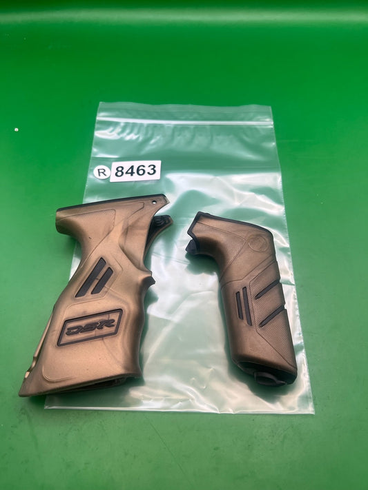 Dye DSR/DSR+/DSR Pro Sticky Grip Kit Gold/Black Two-Piece Set