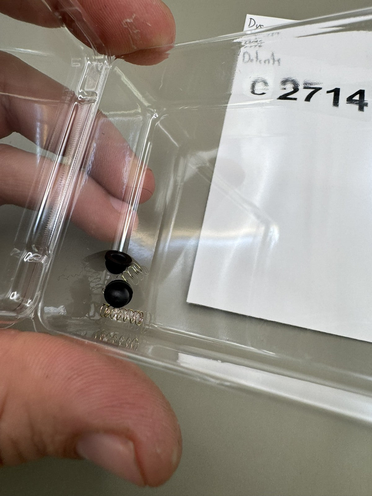Dye DM6 Detents