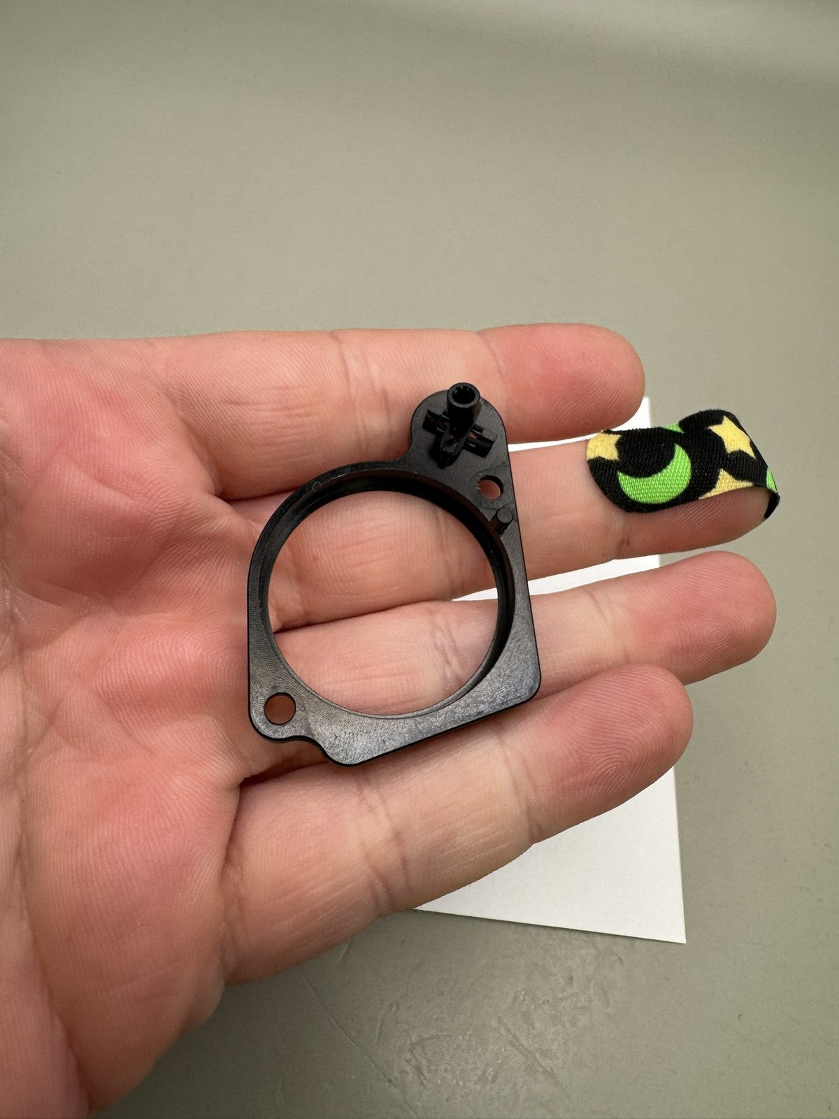 DLX Luxe 1.0 Speaker Bracket