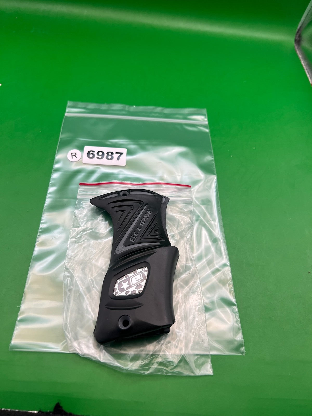 Planet Eclipse Ego11 Geo3 Rubber Grip Black