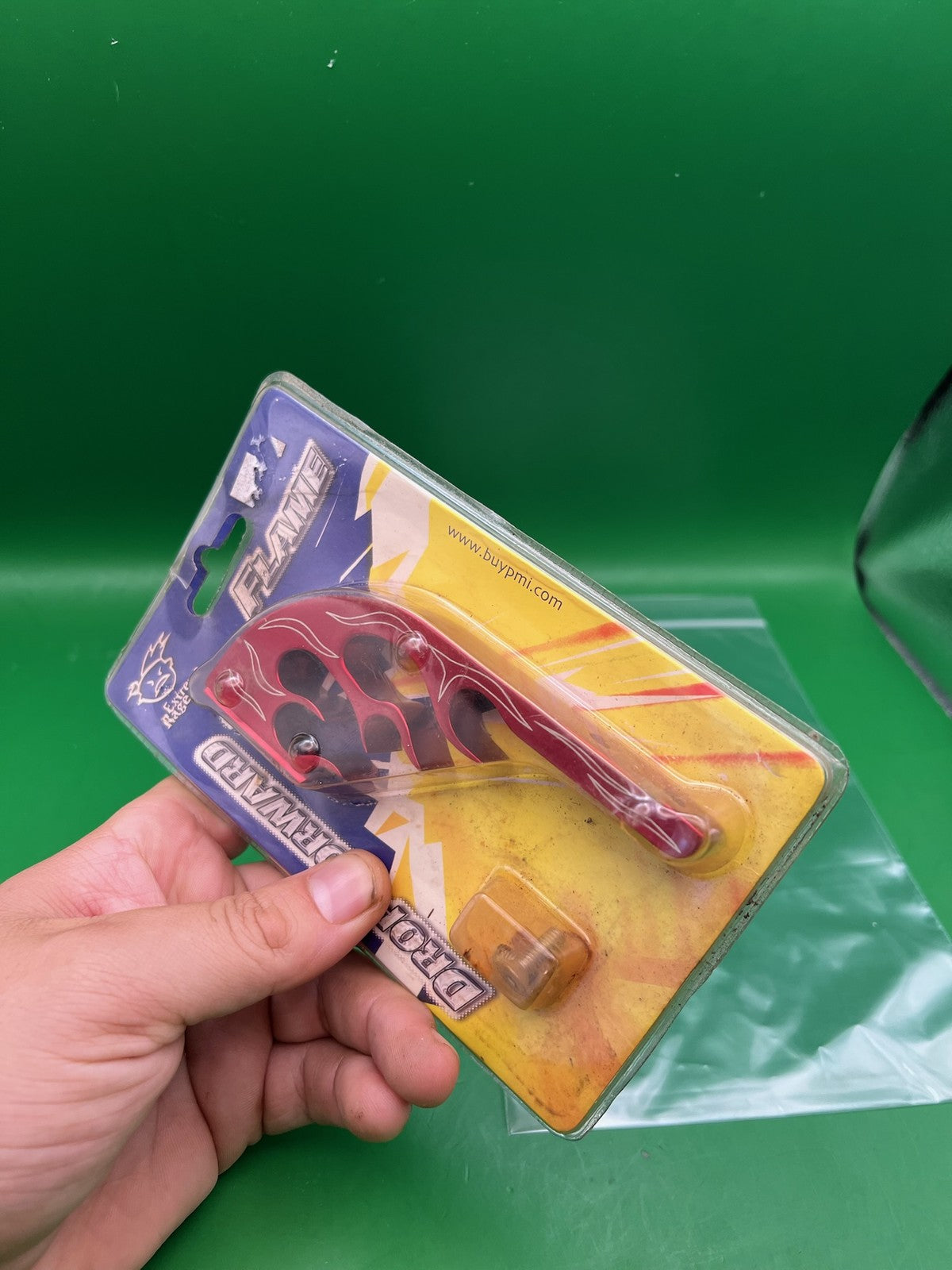 Extreme Rage Flame Drop Forward Red