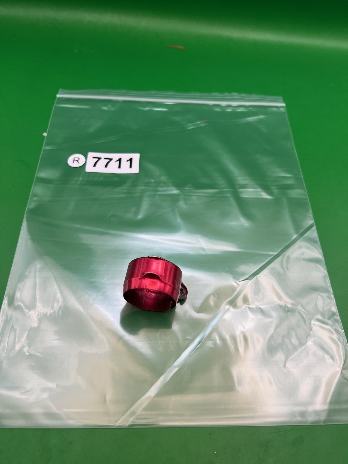 Red Dye Feedneck Collar
