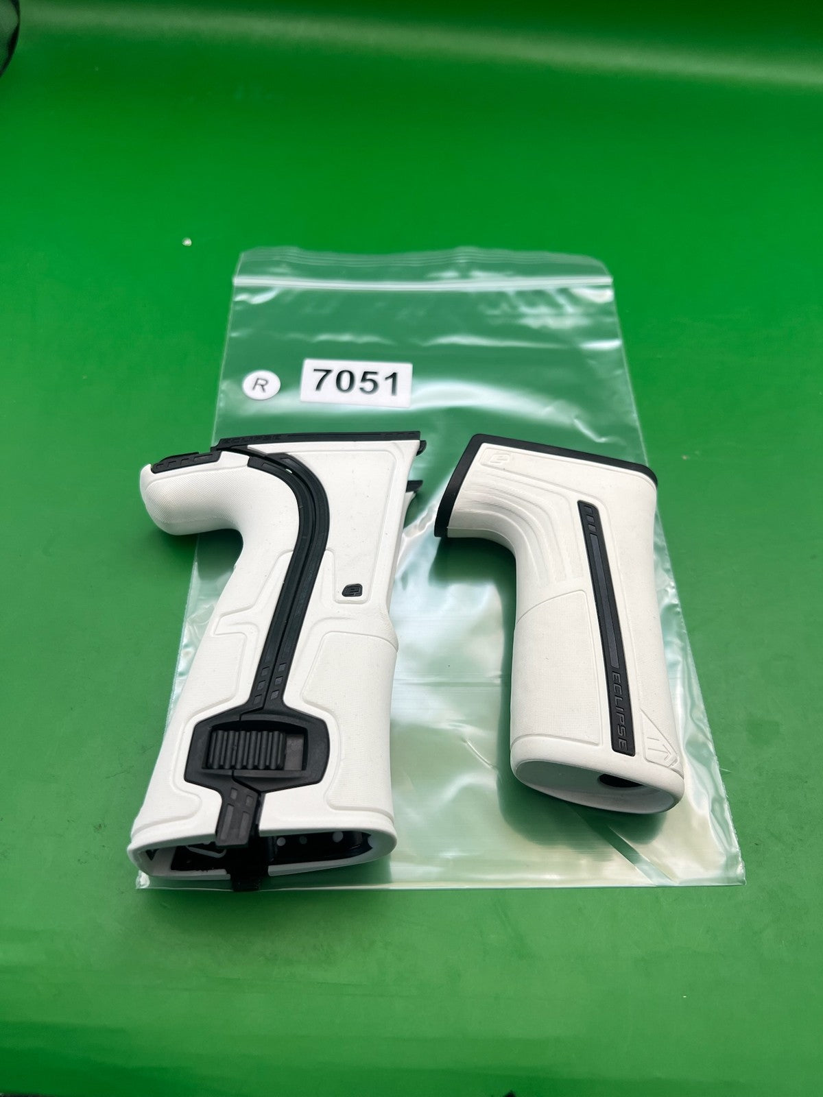 Planet Eclipse LV2 Grip Kit - White