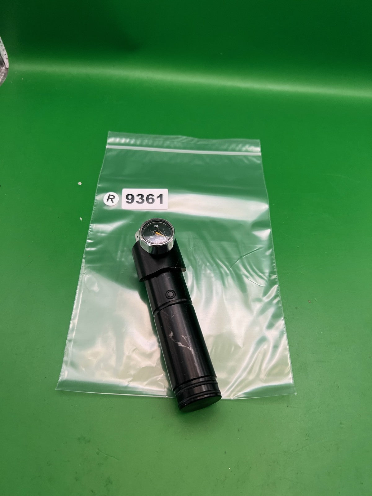 Bob Long Gen 2 Marq Victory V2 Ripper Pressure Tester Black w/ PSI Gauge