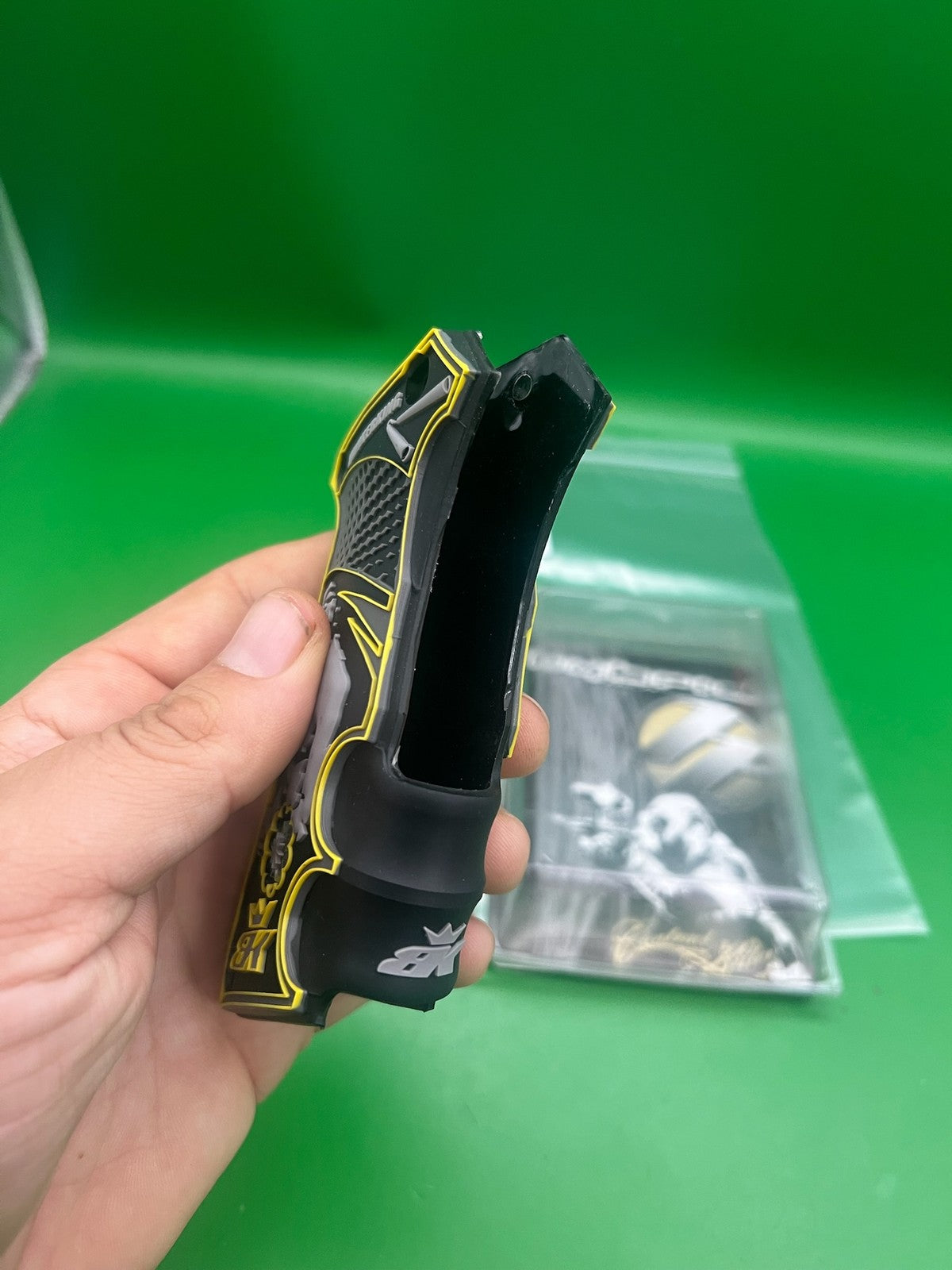 Bunkerking Hybrid Contract Killer Dye DM Grips Black Yellow We Kill Suckers
