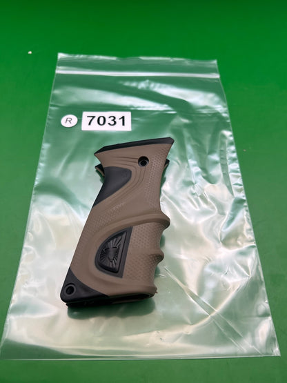 Tan Luxe Tm40 Grips