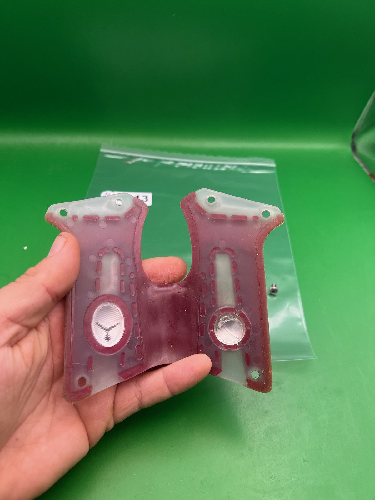Dye Dm4 Red Sticky Grips