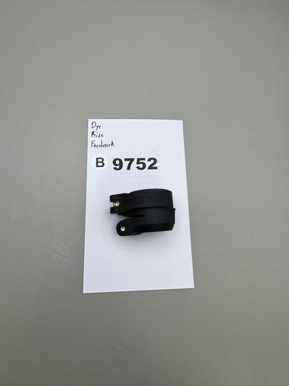Dye Rize Feedneck