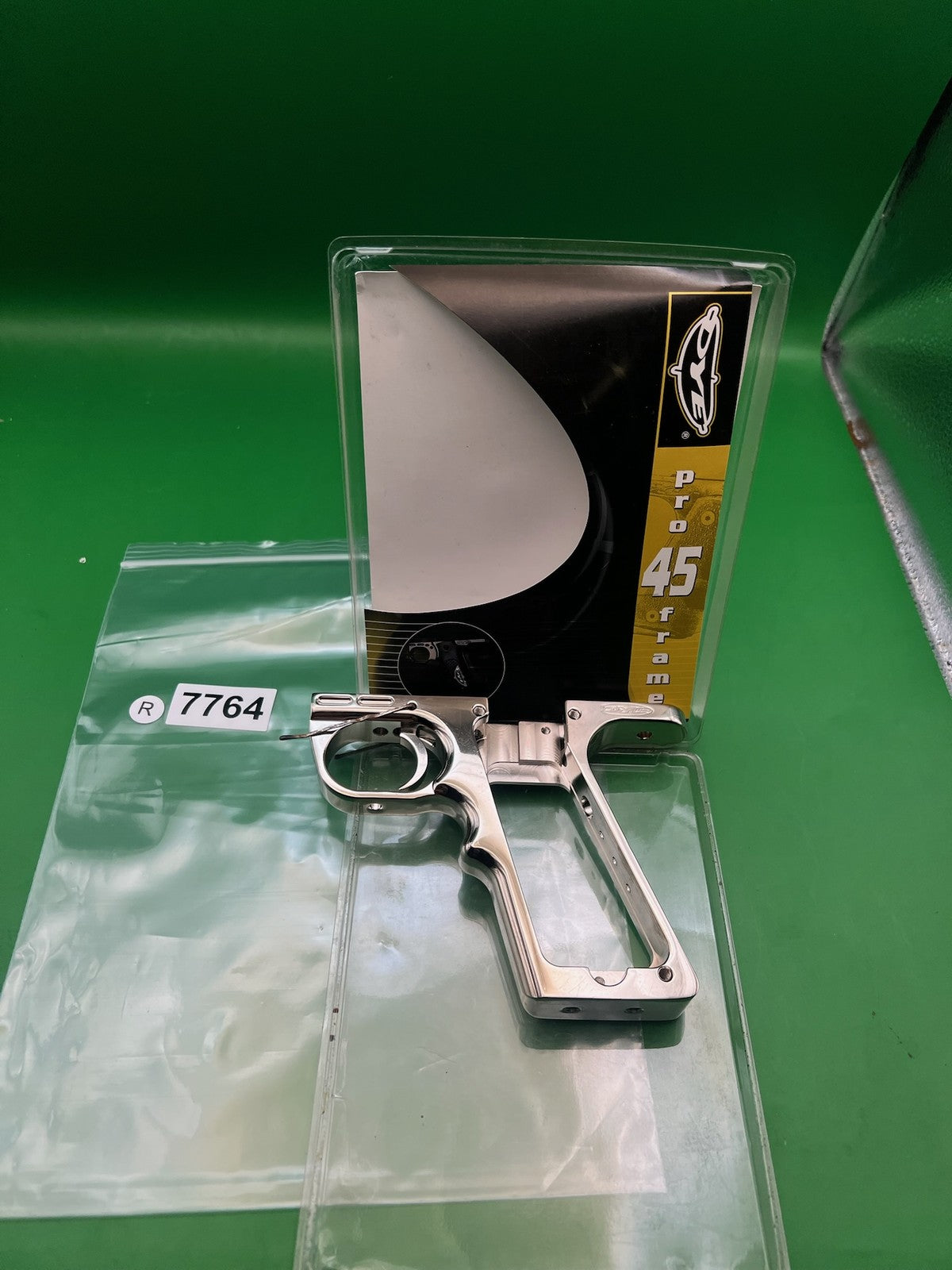 Rare Angel Dye Single Trigger Frame NOS