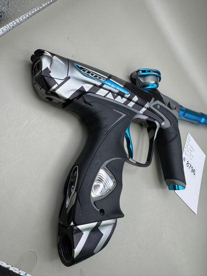 Dye DM14 - Paintball Marker Fully Working