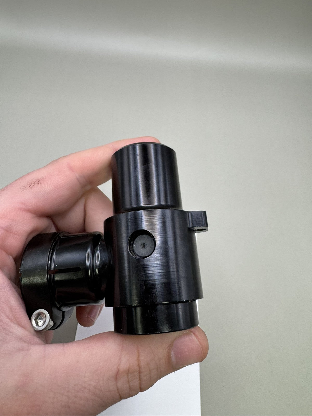 Dye DM3 Breech - Non Vision with Clamping Feedneck