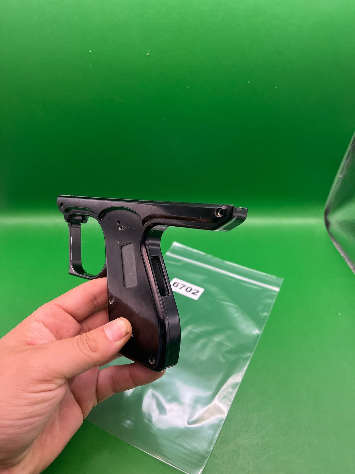 Bob Long 2k5 Intimidator Frame - used paintball grip frame - black