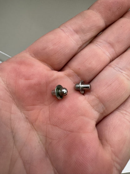 Dye DM13 Board Buttons