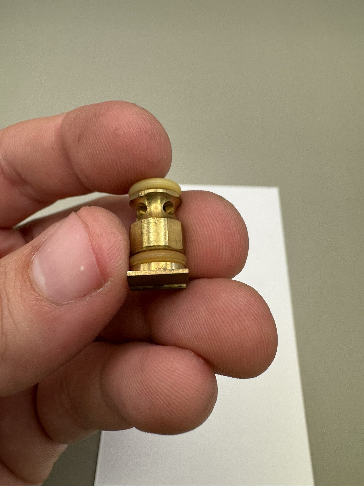 AGD Automag BT On/Off Valve Brass
