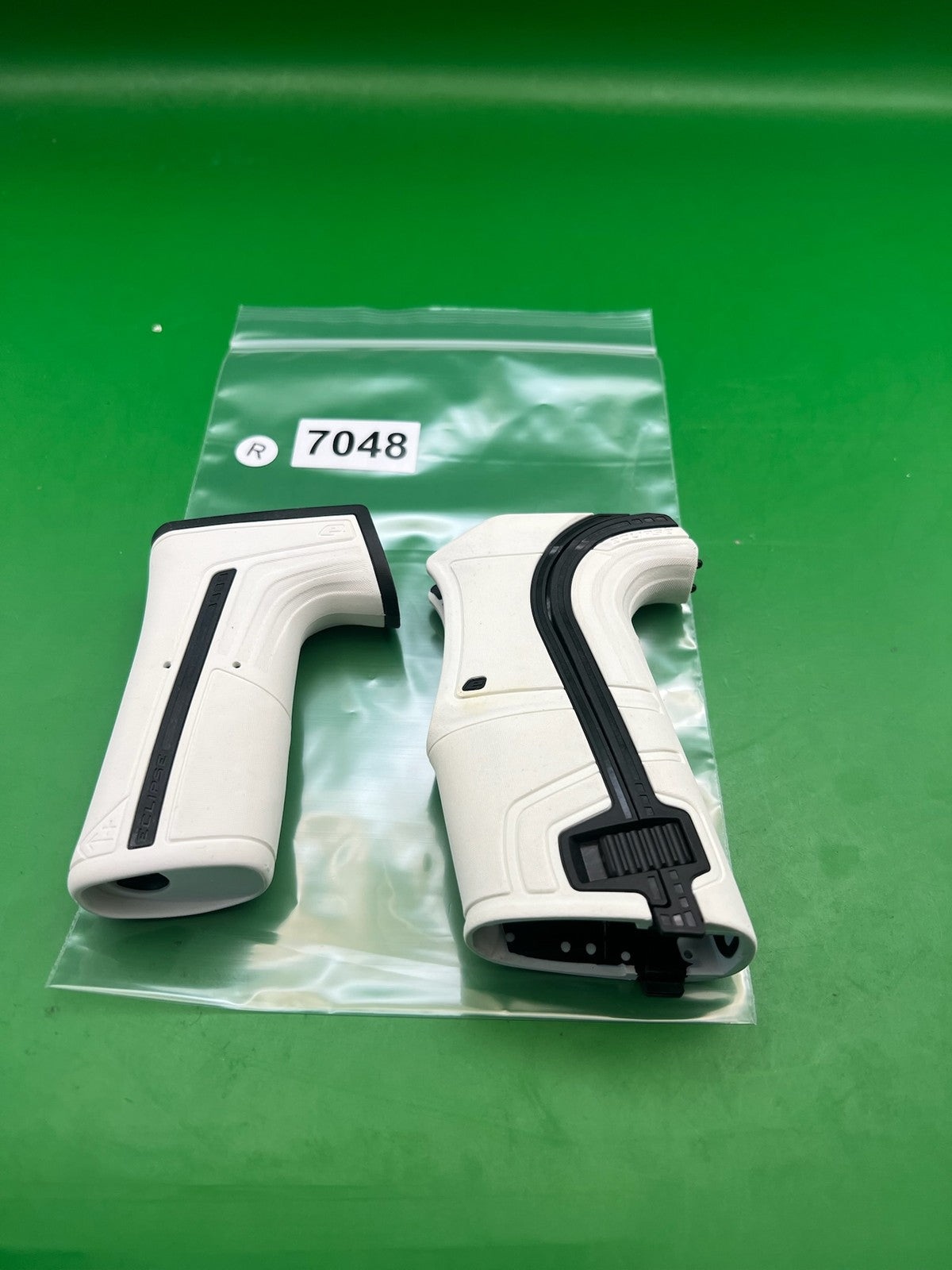 Planet Eclipse Lv2 Grips