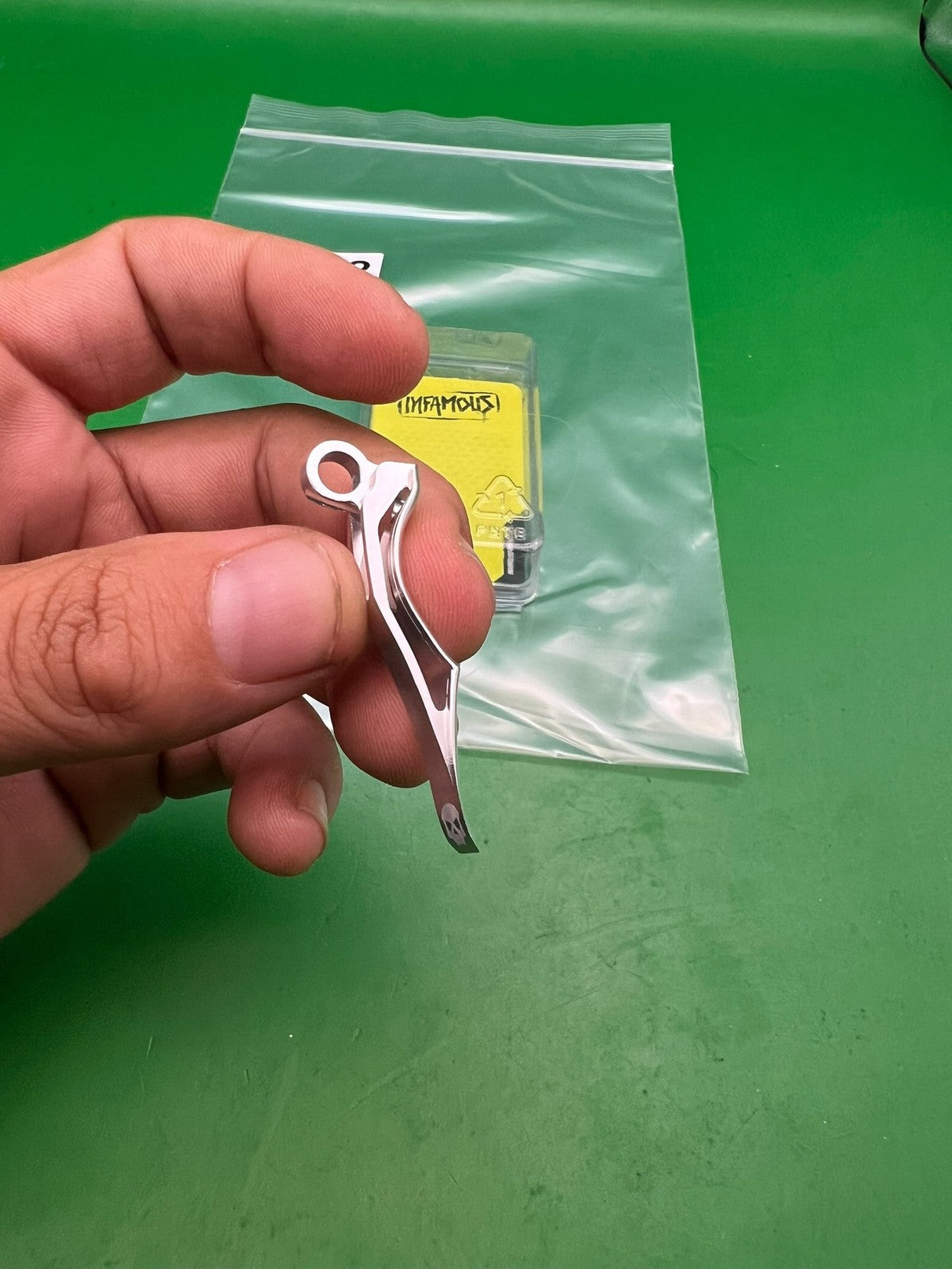 Infamous CS3 Deuce Trigger Type R Silver Fits CS2 GEO R5