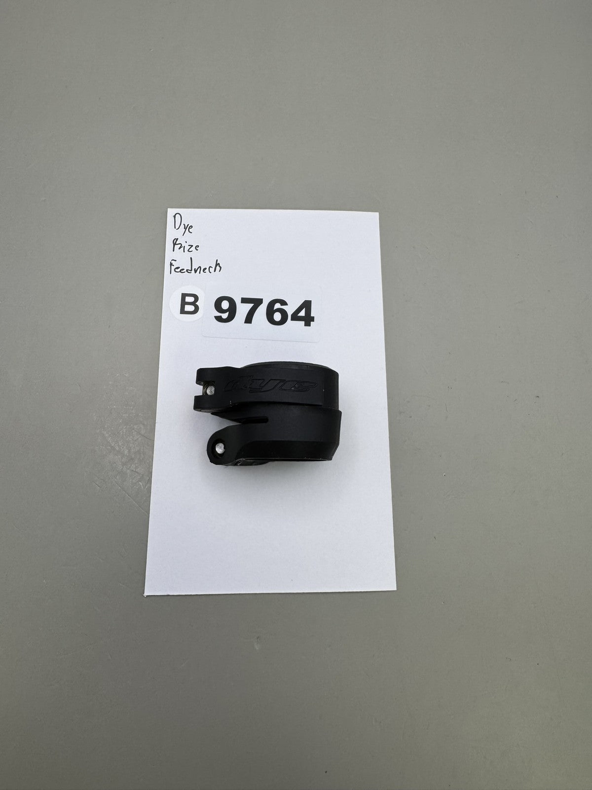 Dye Rize Feedneck