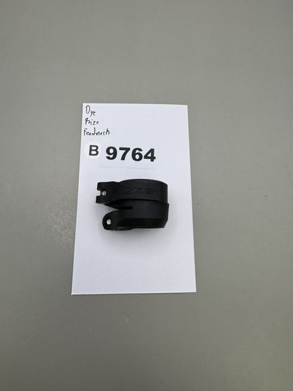 Dye Rize Feedneck