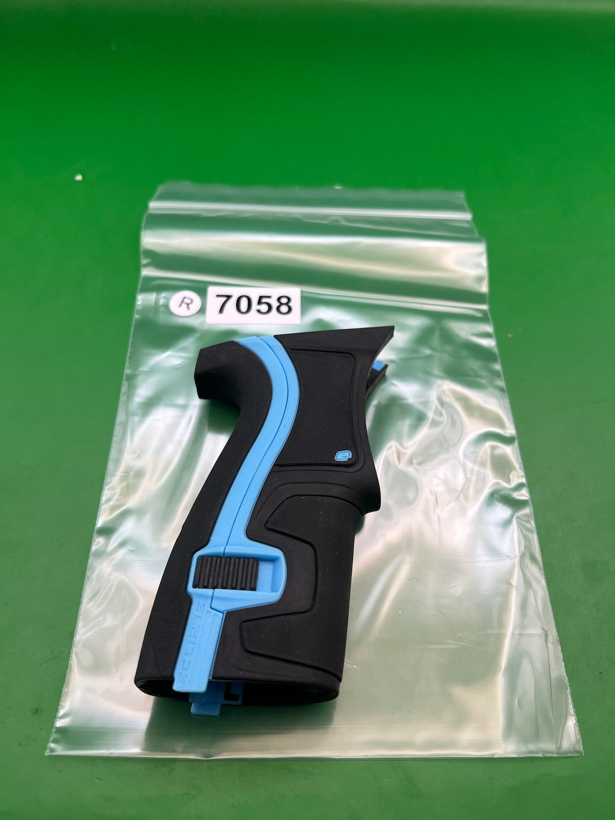 Planet Eclipse Ego / ETEK Grip Black Blue