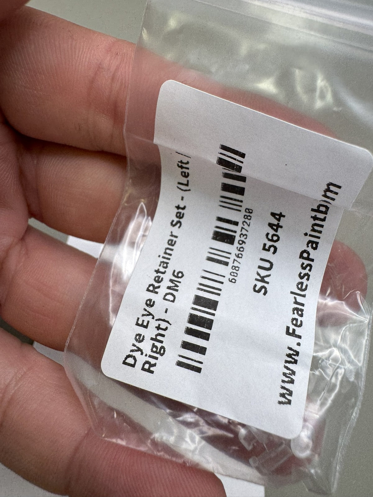 Dye DM6 Eye Retainers