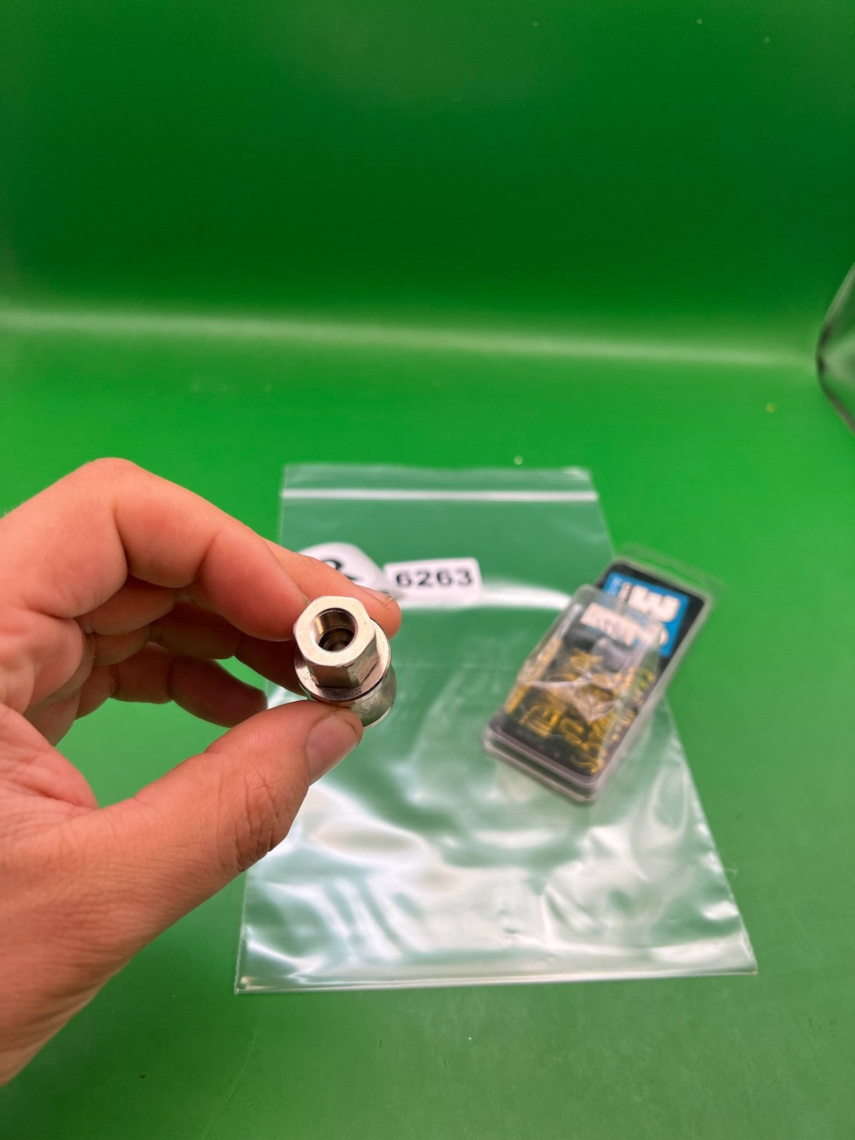 32 Degrees Stainless Steel HPA Tank to Female Adapter Fitting Silver