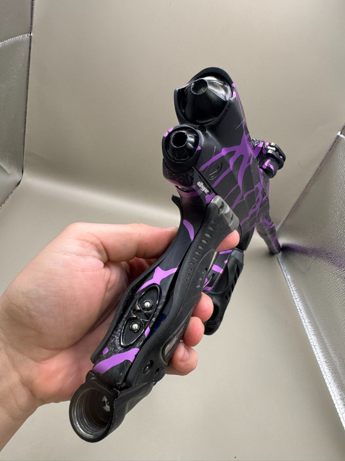 Dye DM6 - Purple/Black - Paintball Marker Fully Working