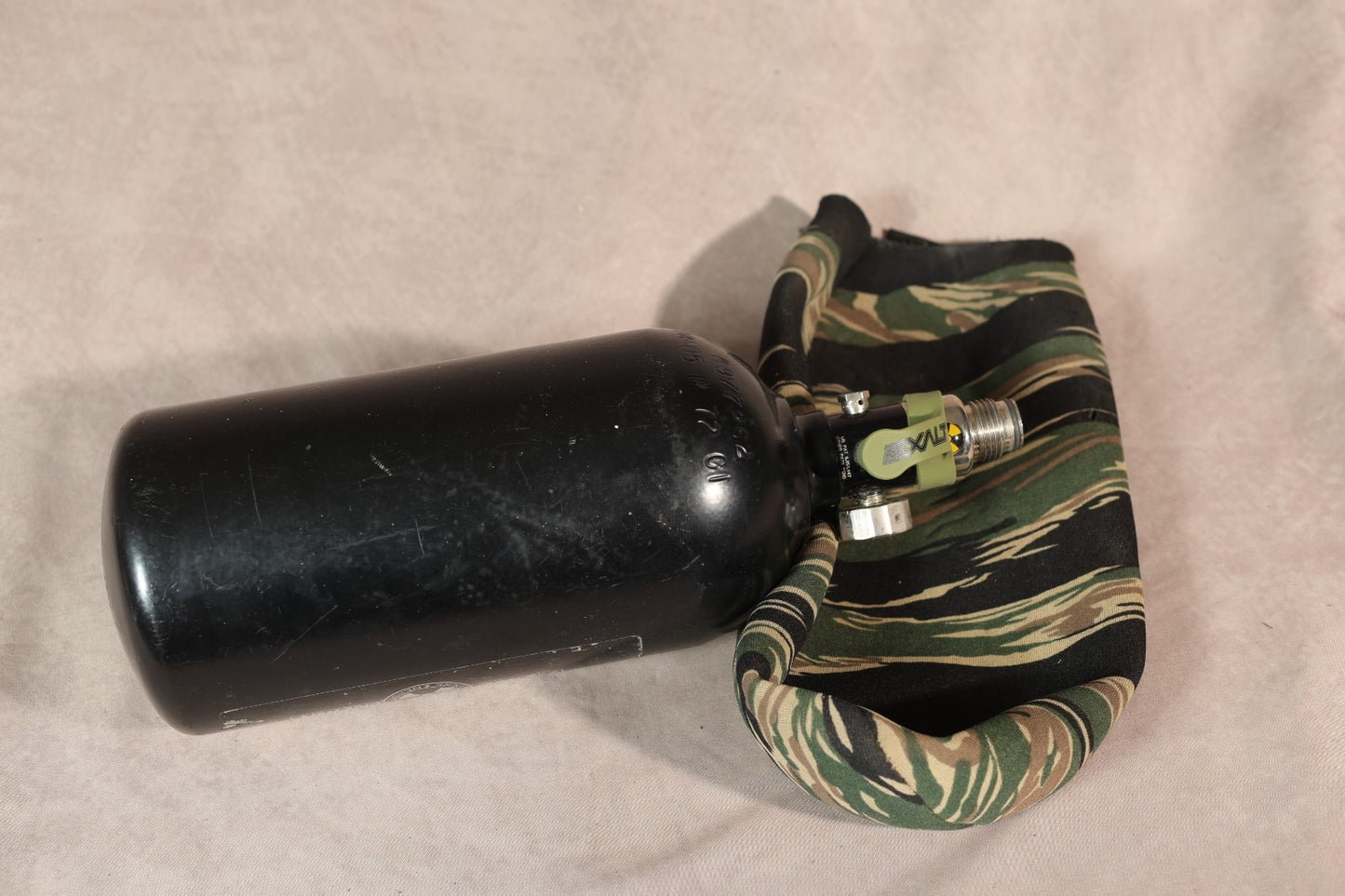 Pure Energy 48ci 3000 PSI Paintball HPA Tank w/ Regulator &amp; Camo Cover â Tested