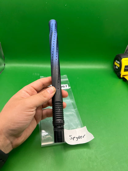 Spyder One-Piece Barrel 12" .692 Blue Black Fade - used paintball barrel - blue/black fade