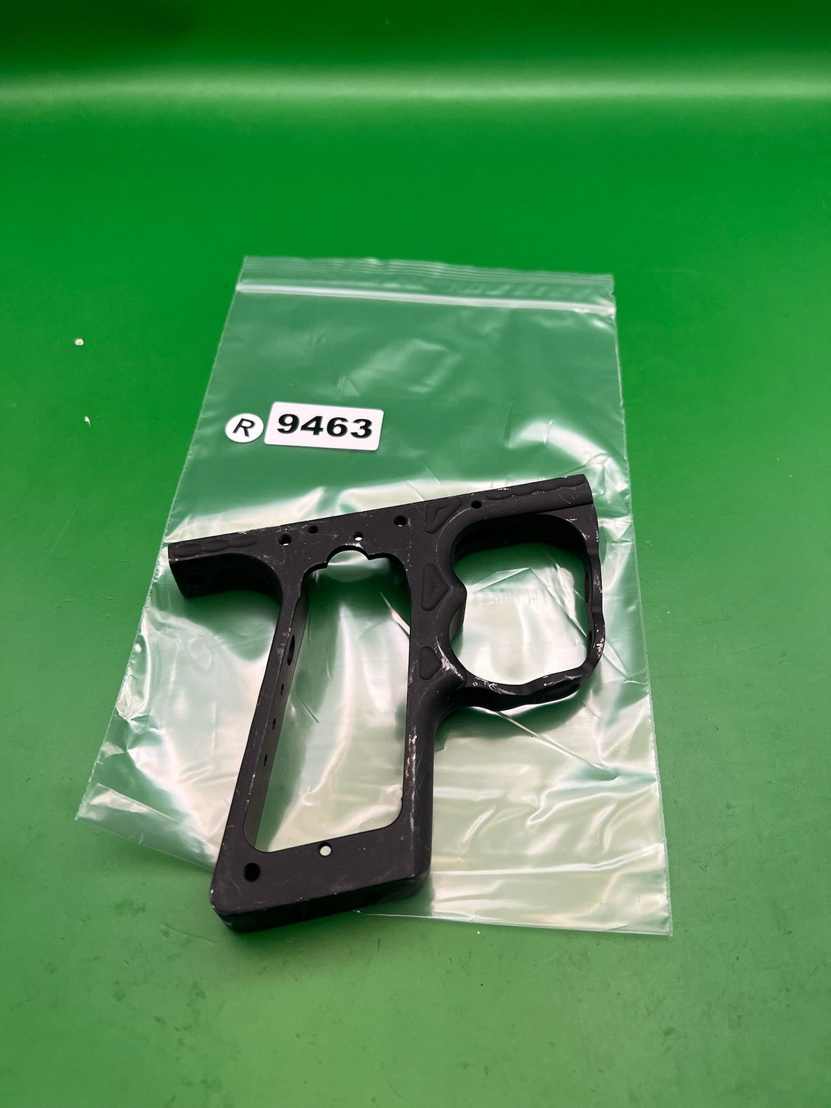 Angel LCD Frame Black